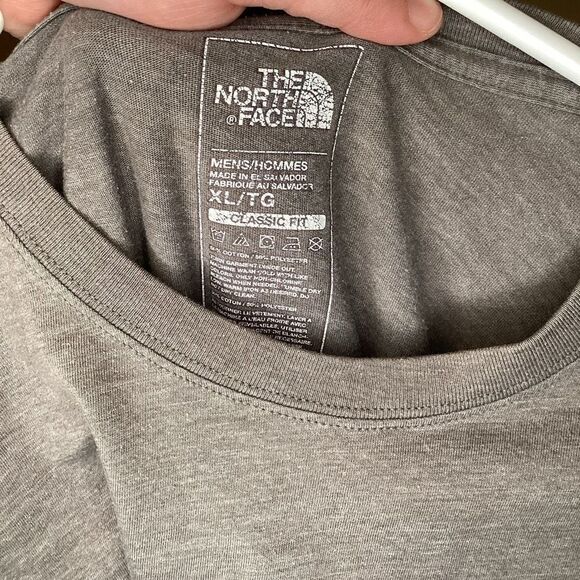 Mens The North Face Long Sleeved Performance‎ Tee Shirt XL Gray - Picture 3 of 3